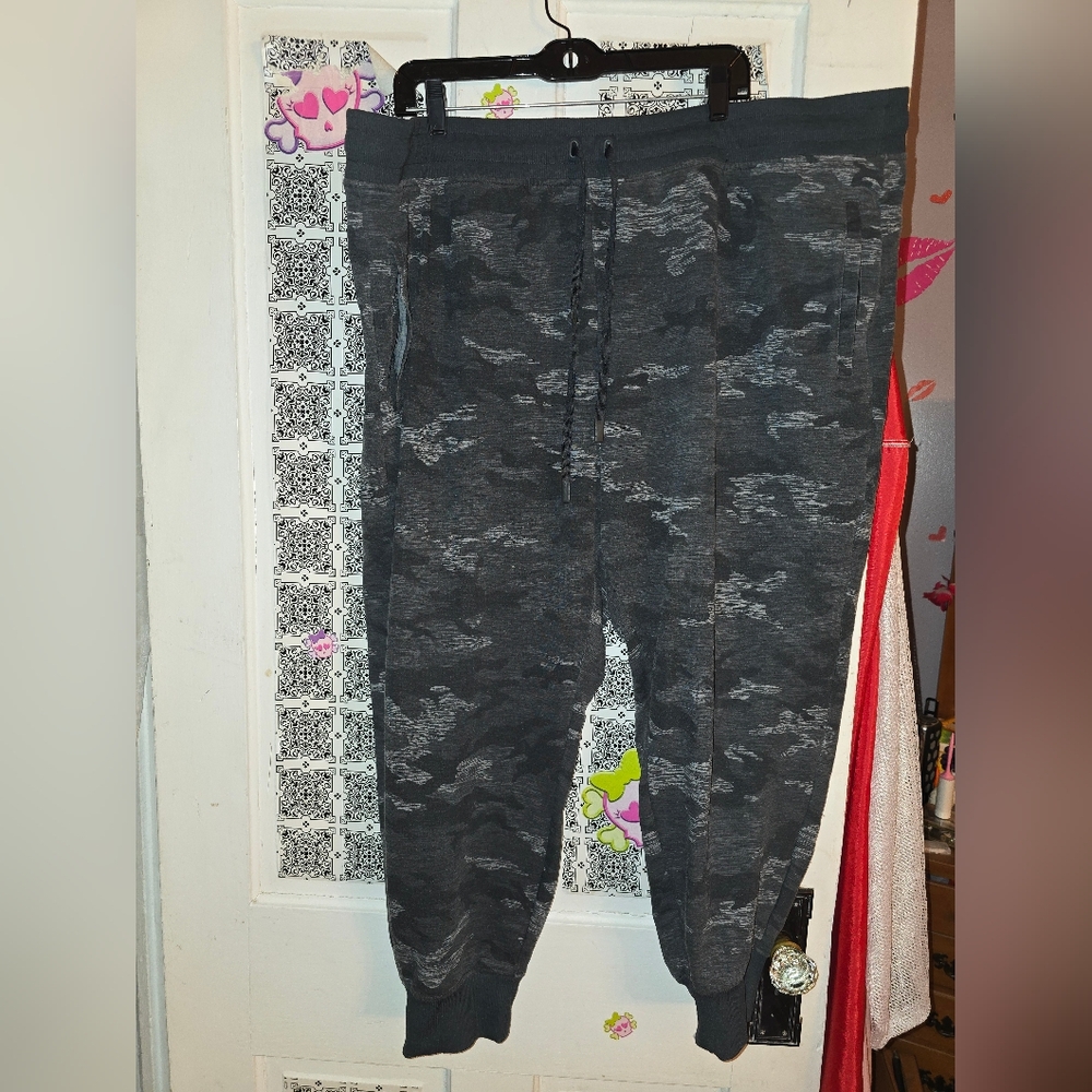 Athletic works camo sweatpants.